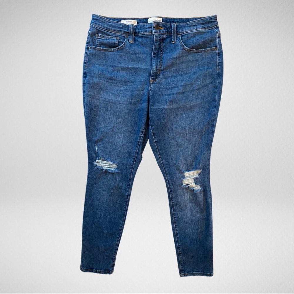 Universal Thread Medium-Wash High-Rise Skinny Jeans